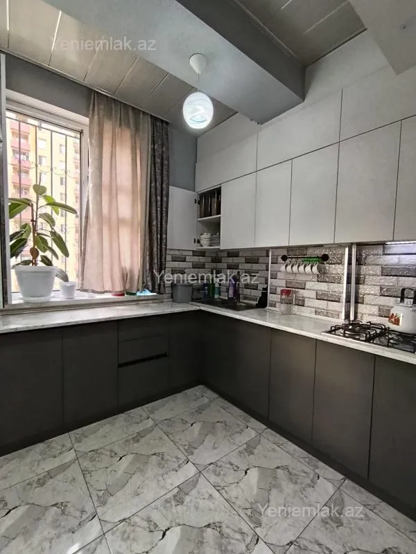 Satılır 3 otaqlı yeni tikili 67 m²