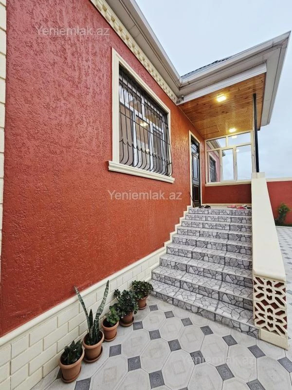Satılır 4 otaqlı həyət evi 120 m²