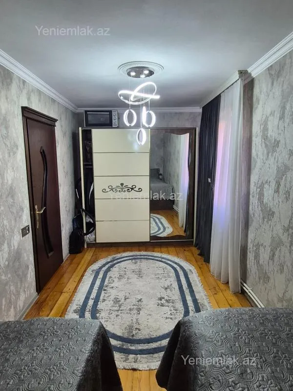Satılır 2 otaqlı köhnə tikili 47 m²