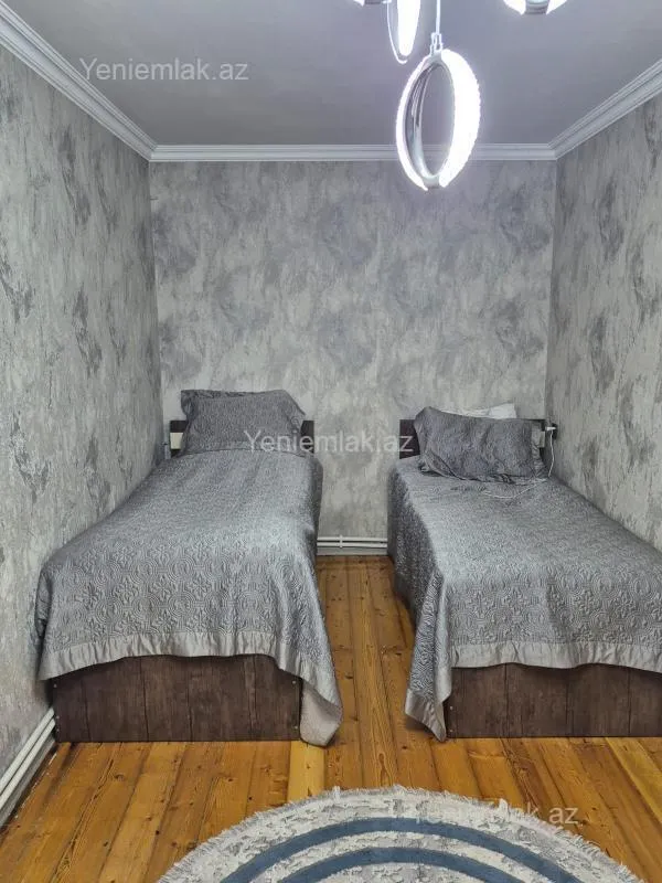 Satılır 2 otaqlı köhnə tikili 47 m²