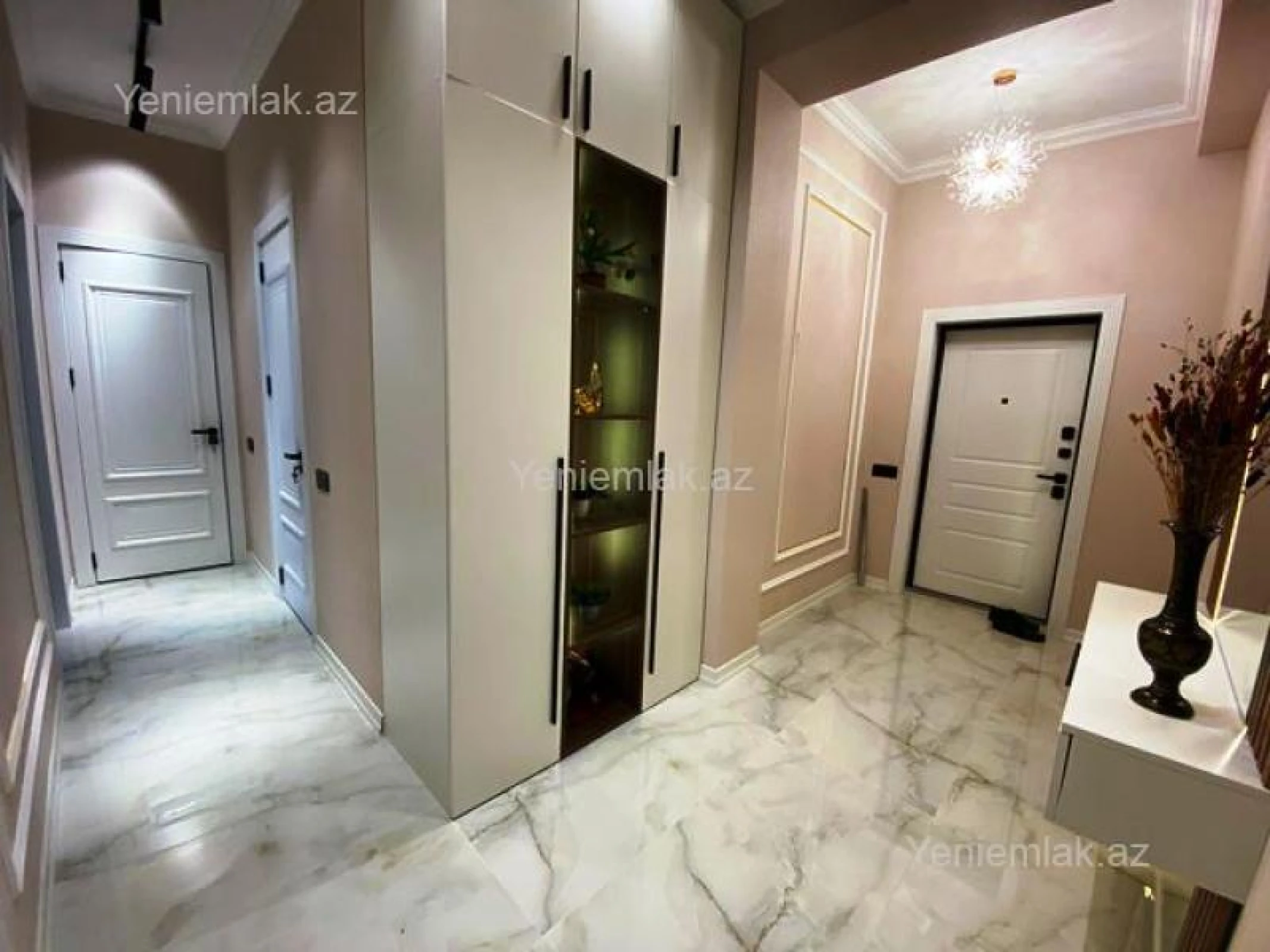 Satılır 3 otaqlı yeni tikili 105 m²