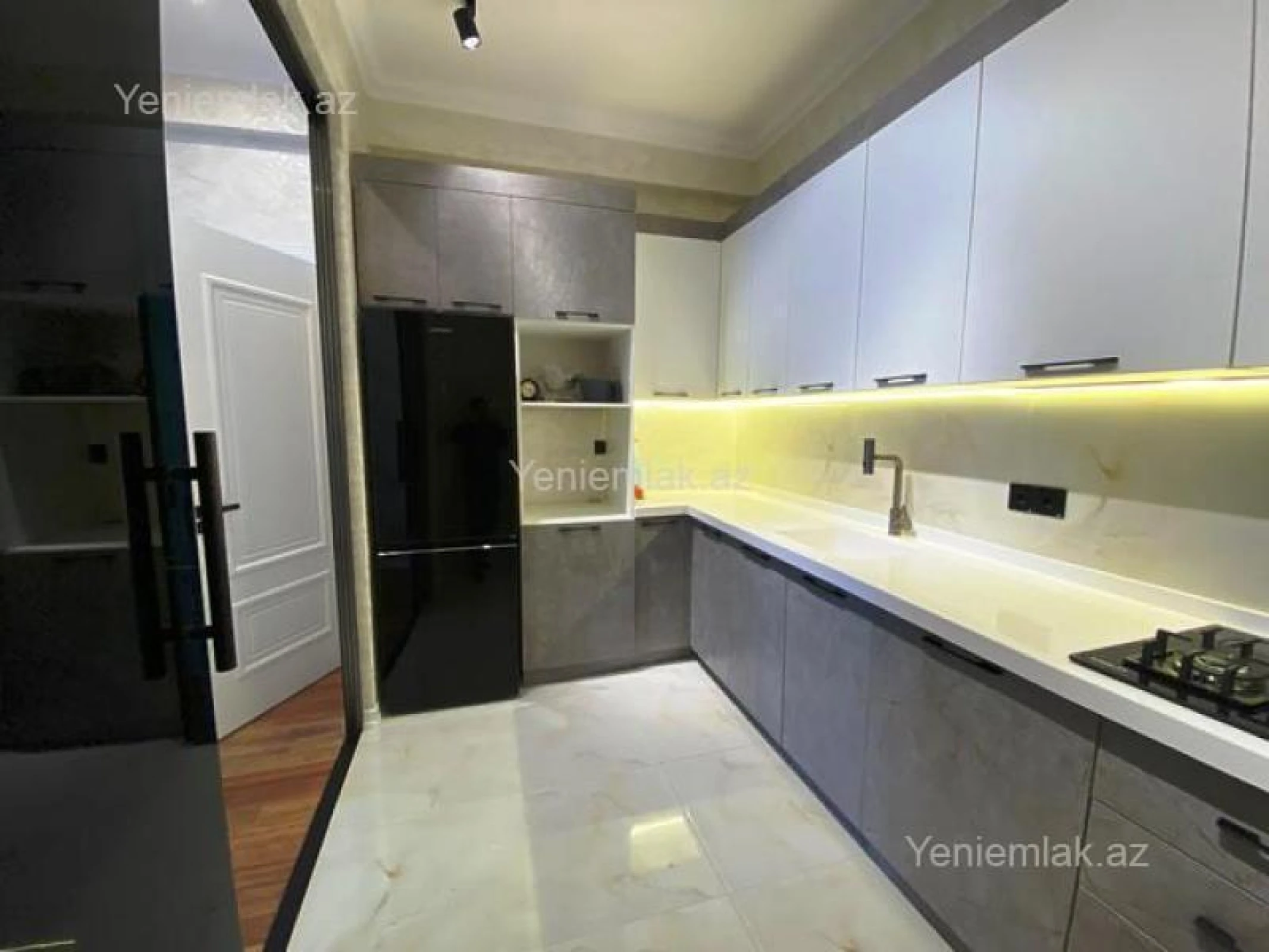 Satılır 3 otaqlı yeni tikili 105 m²