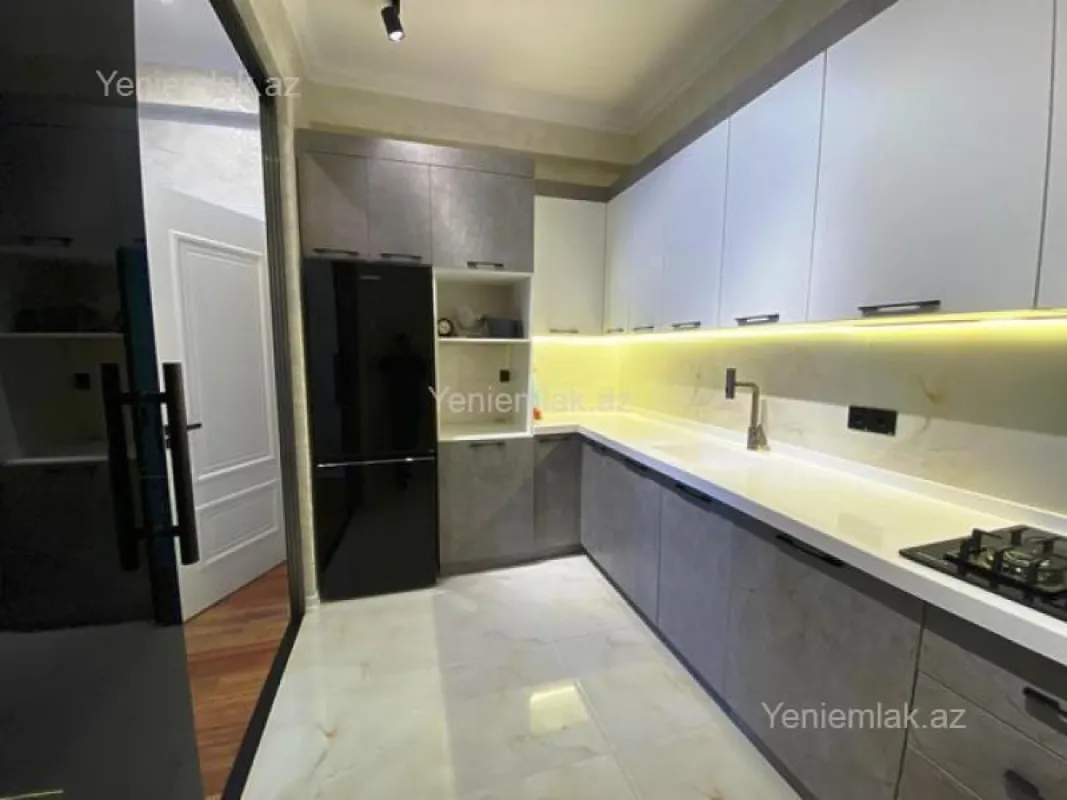 Satılır 3 otaqlı yeni tikili 105 m²