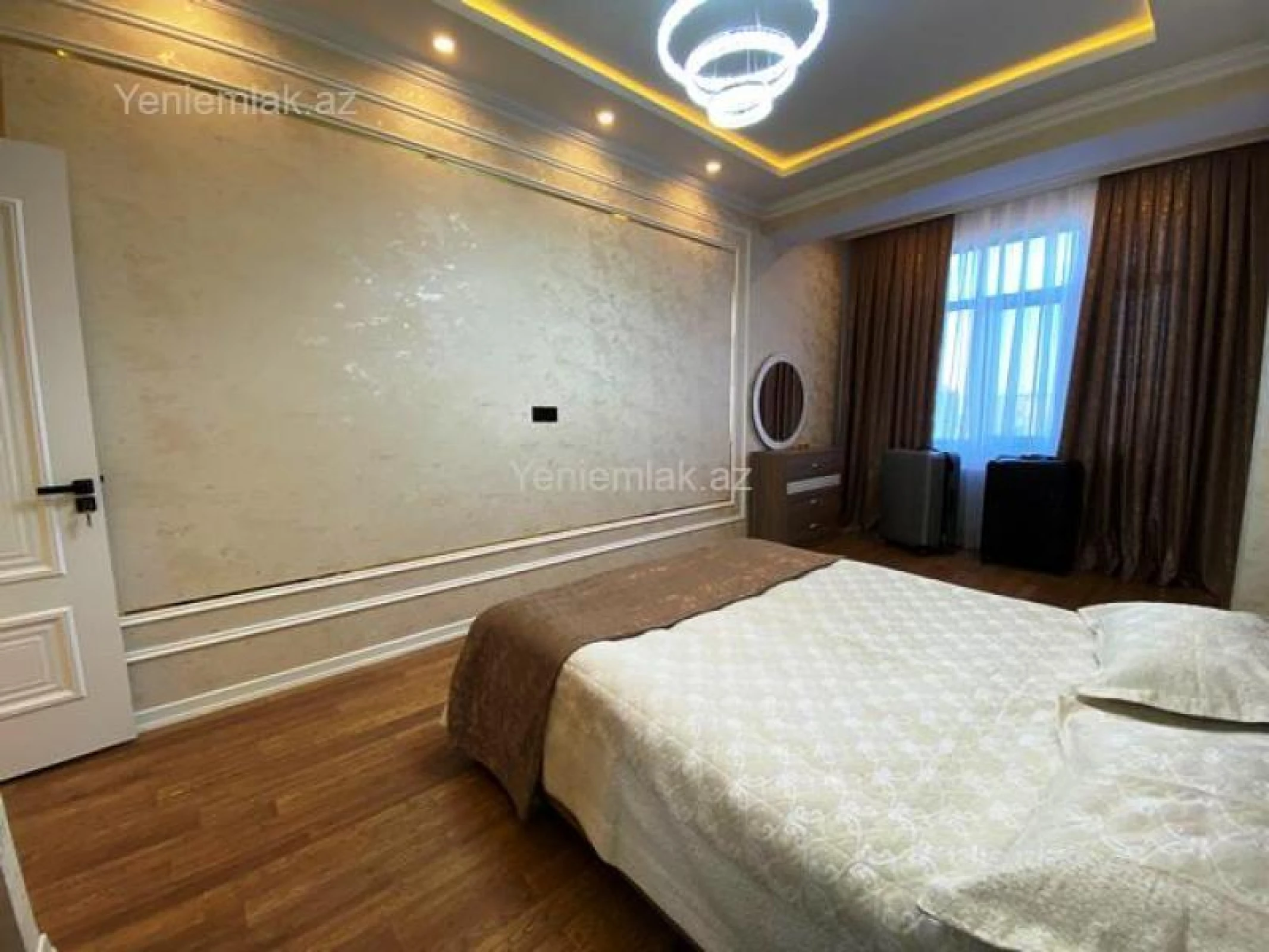 Satılır 3 otaqlı yeni tikili 105 m²