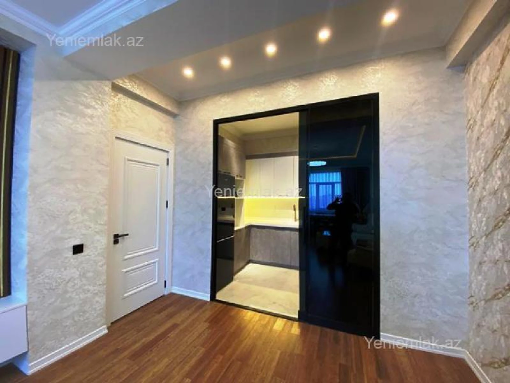 Satılır 3 otaqlı yeni tikili 105 m²