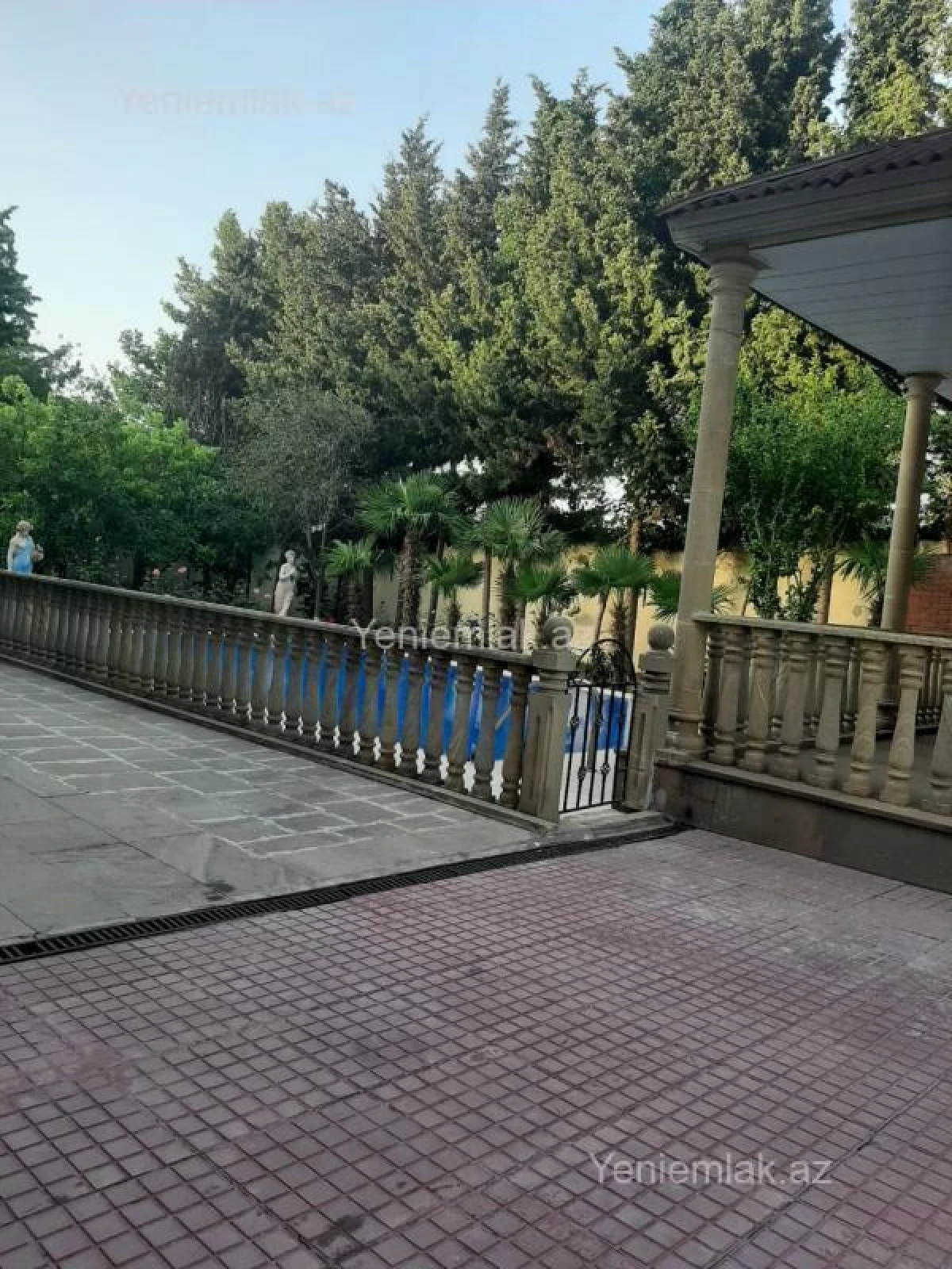 Satılır 6 otaqlı həyət evi 350 m²
