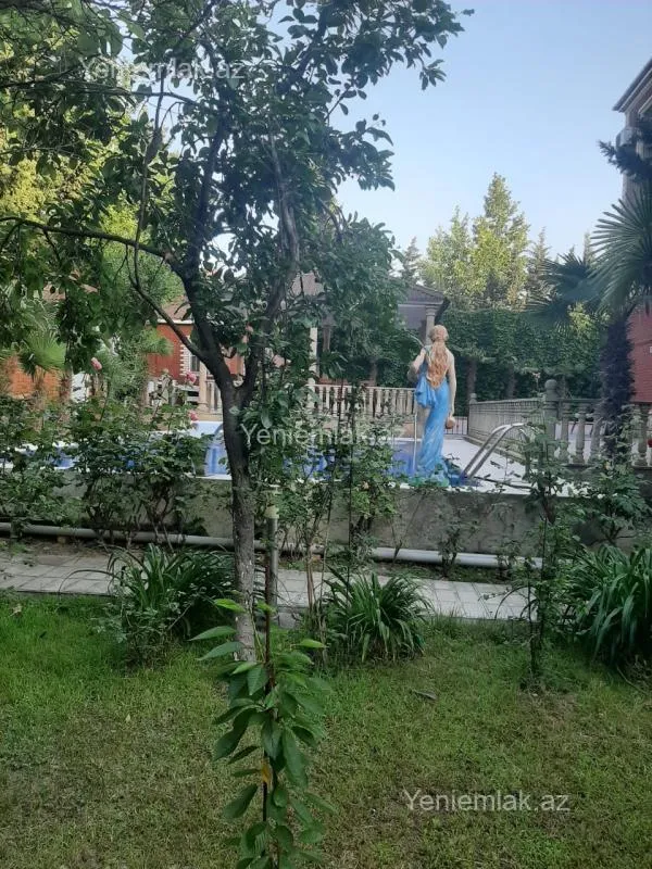 Satılır 6 otaqlı həyət evi 350 m²