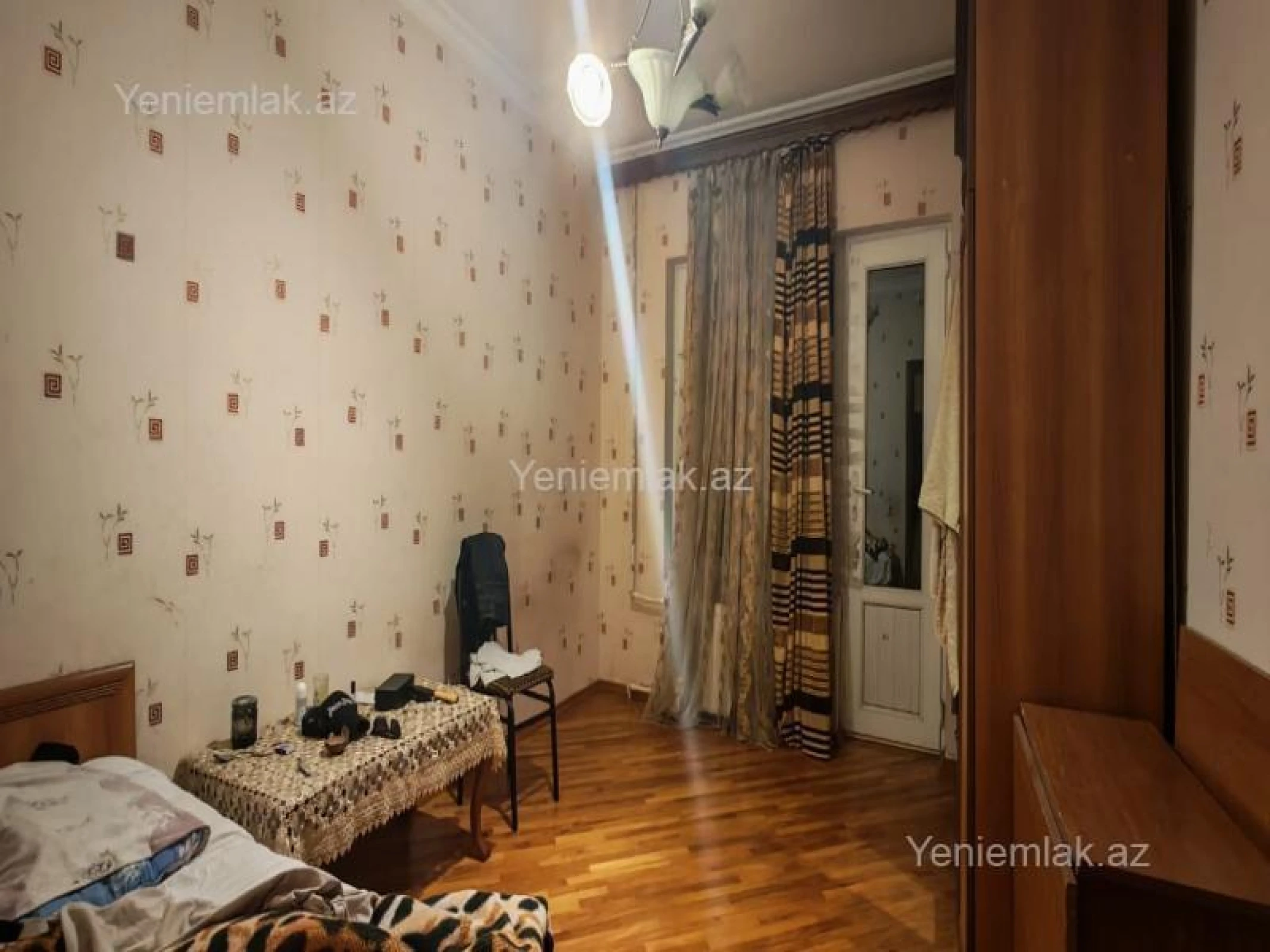 Satılır 3 otaqlı köhnə tikili 80 m²