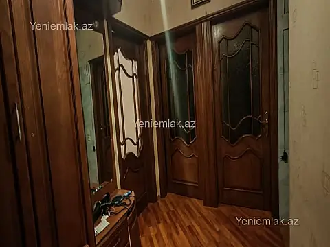 Satılır 3 otaqlı köhnə tikili 80 m²