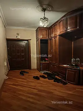 Satılır 3 otaqlı köhnə tikili 80 m²