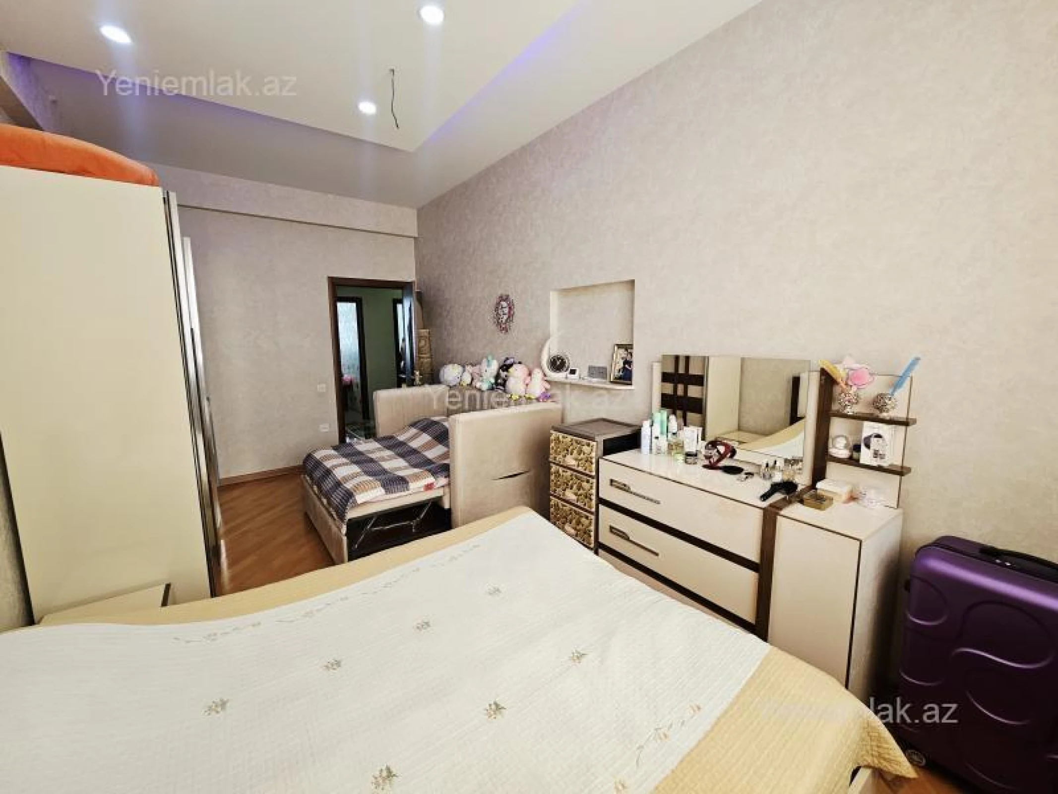 Satılır 2 otaqlı yeni tikili 70 m²