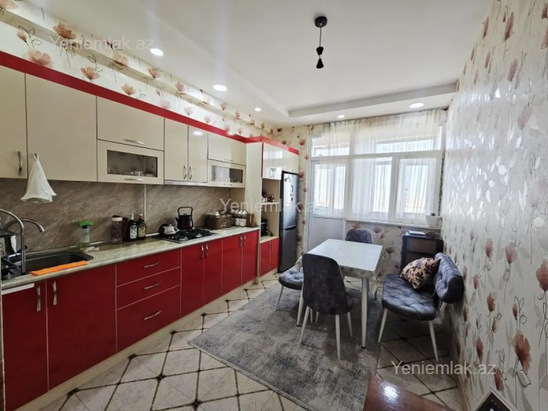 Satılır 2 otaqlı yeni tikili 70 m²