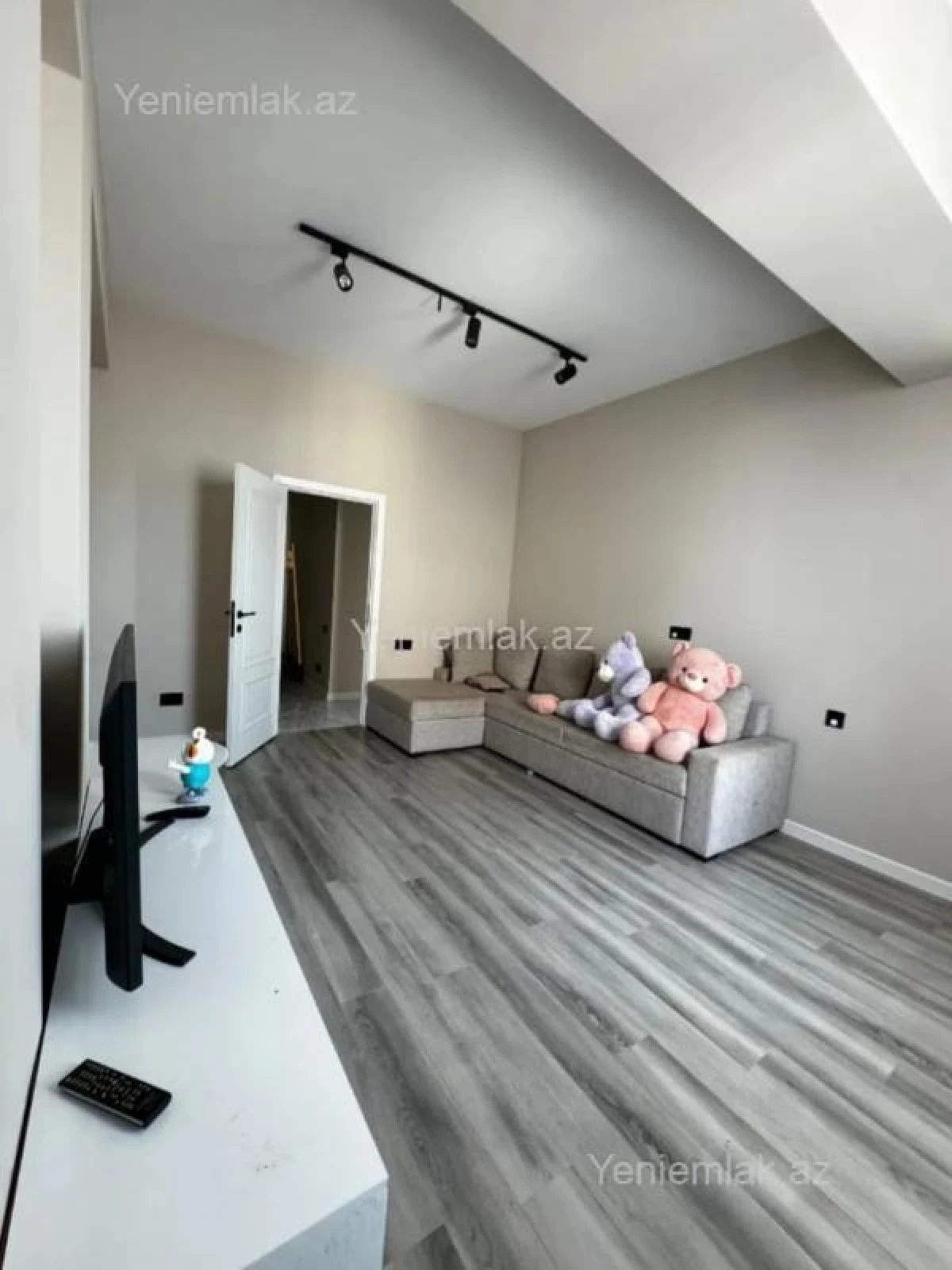 Satılır 2 otaqlı yeni tikili 67 m²