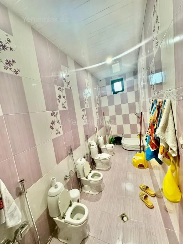 Satılır 16 otaqlı obyekt 2000 m²