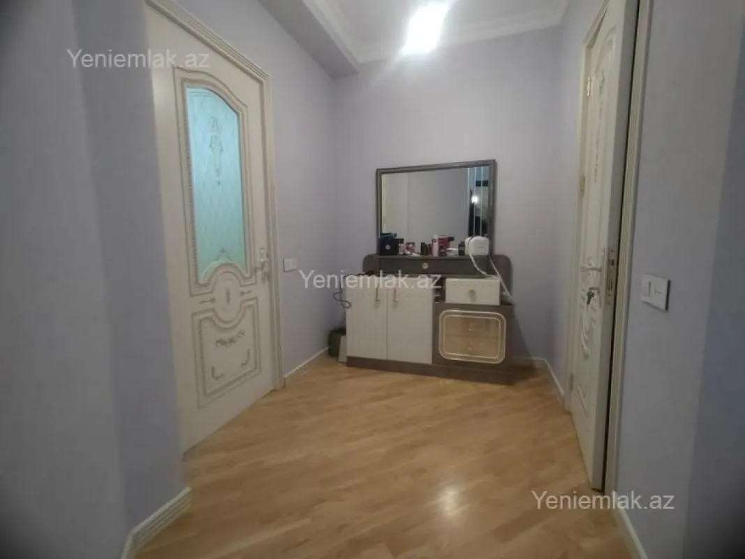 Satılır 4 otaqlı yeni tikili 220 m²