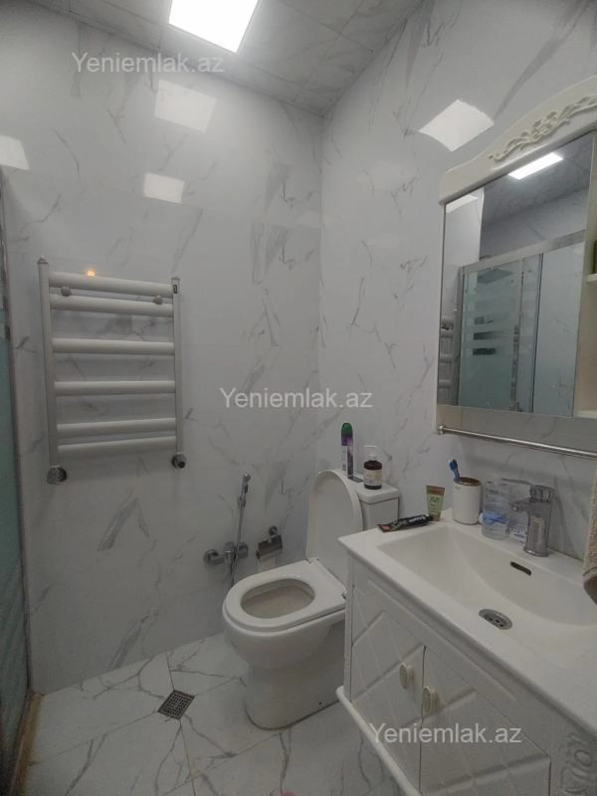 Satılır 4 otaqlı yeni tikili 220 m²