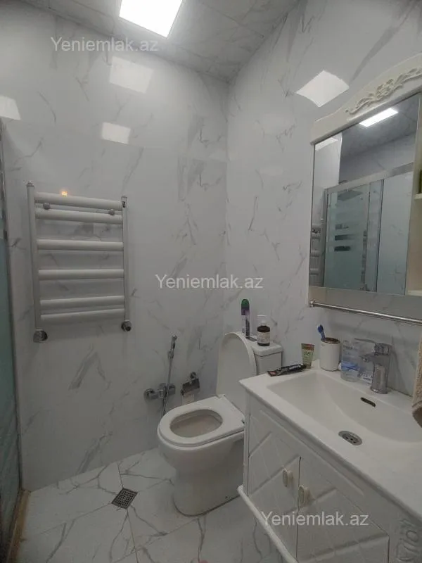 Satılır 4 otaqlı yeni tikili 220 m²