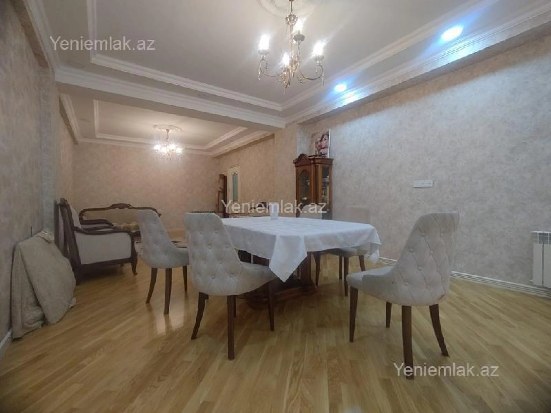 Satılır 4 otaqlı yeni tikili 220 m²