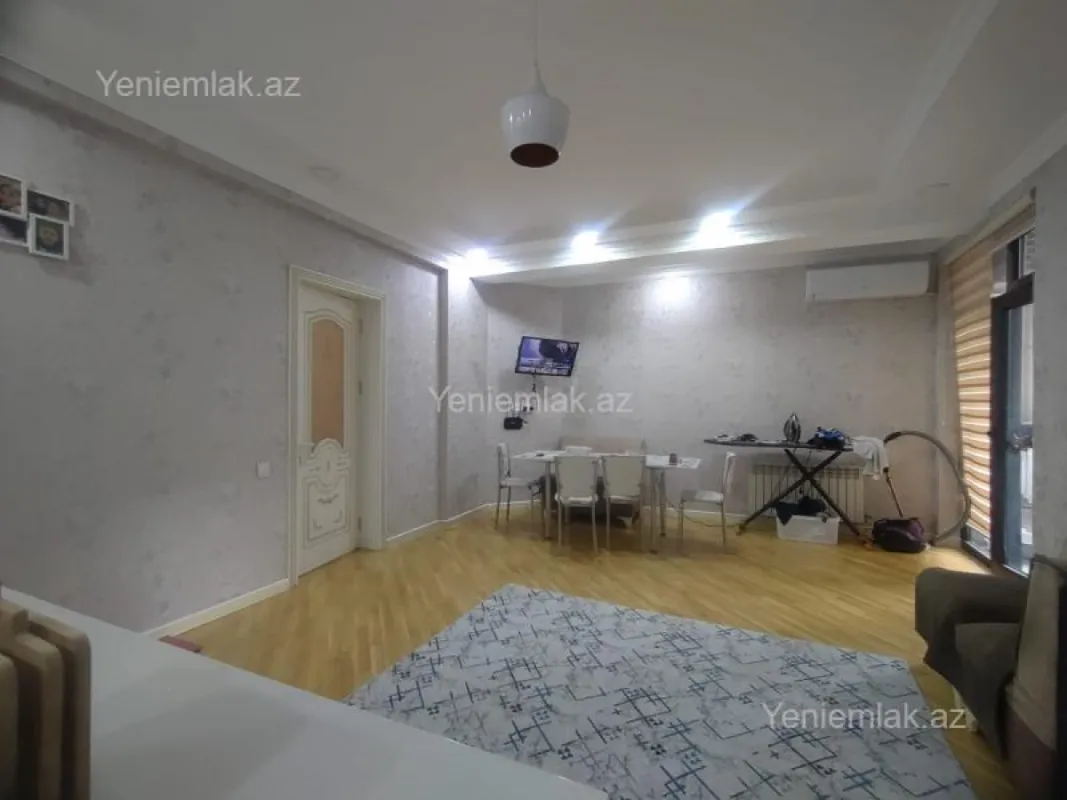 Satılır 4 otaqlı yeni tikili 220 m²