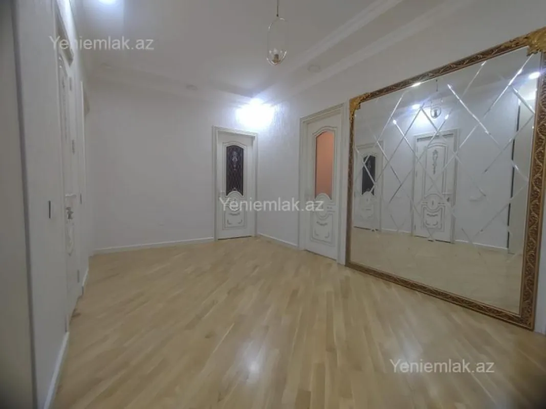 Satılır 4 otaqlı yeni tikili 220 m²