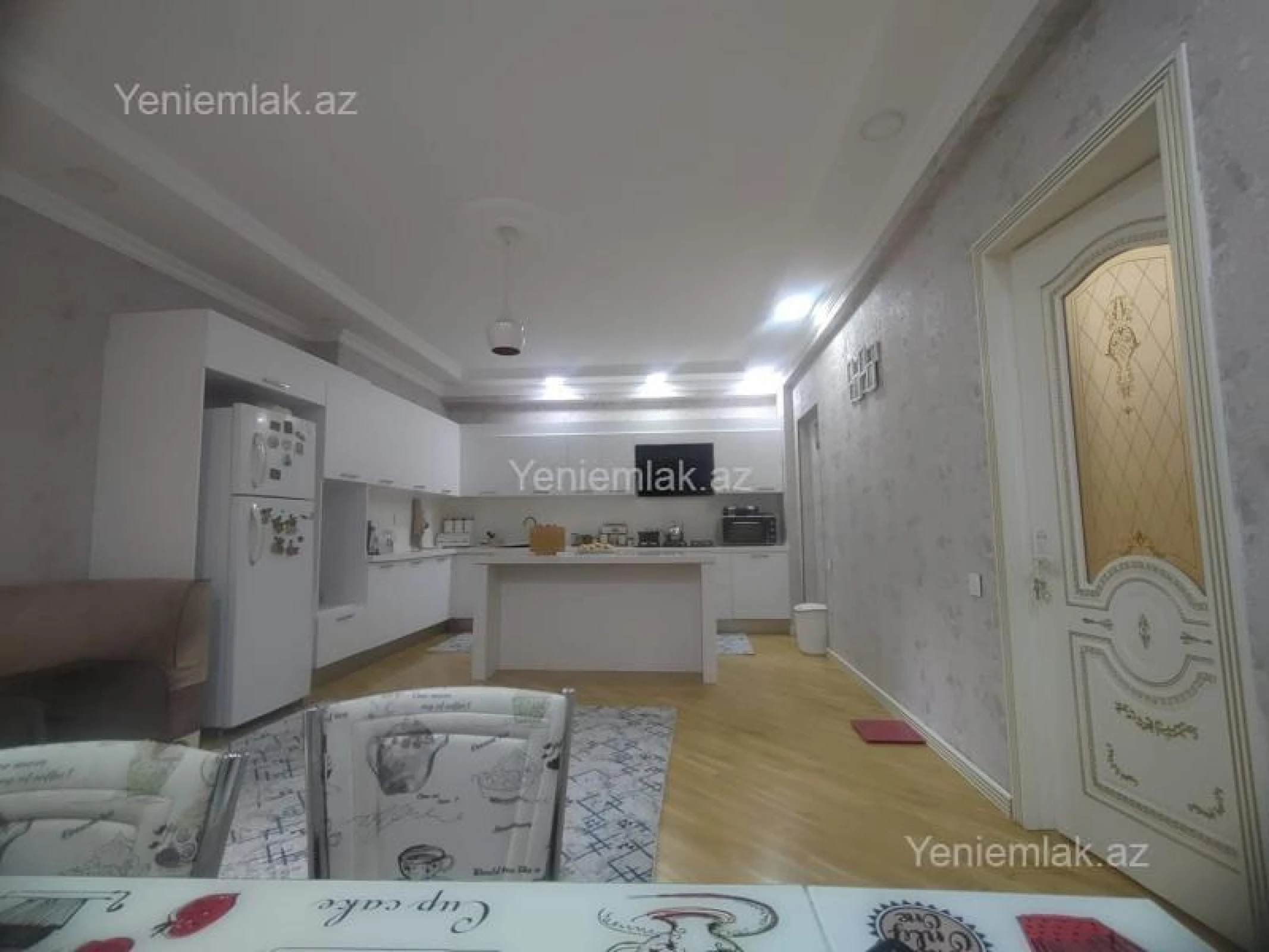 Satılır 4 otaqlı yeni tikili 220 m²