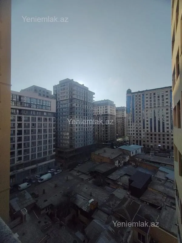 Satılır 4 otaqlı yeni tikili 220 m²