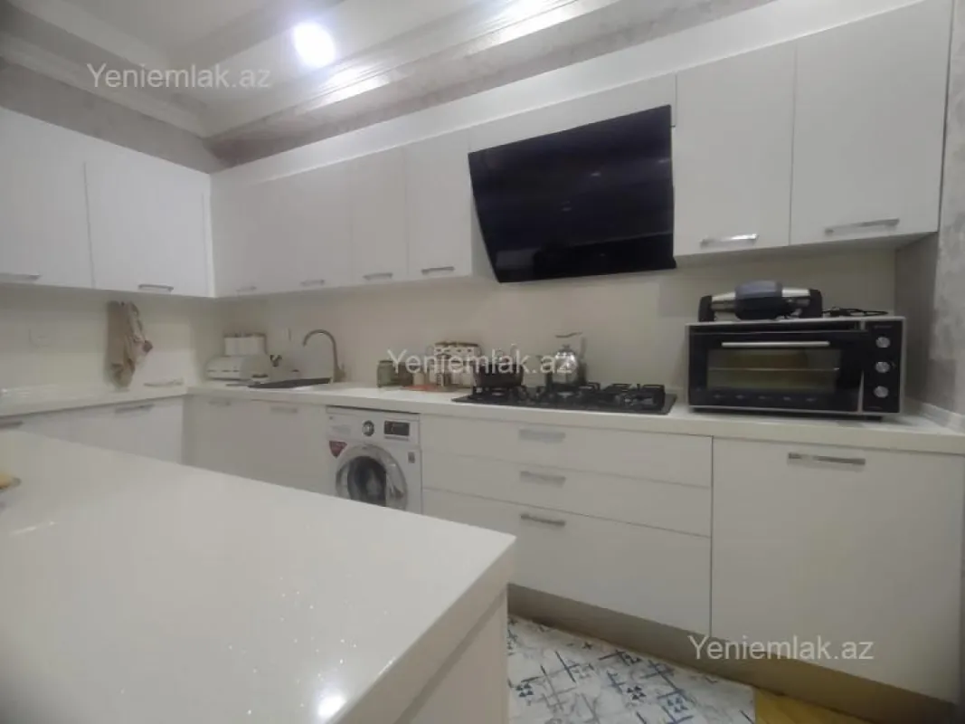 Satılır 4 otaqlı yeni tikili 220 m²