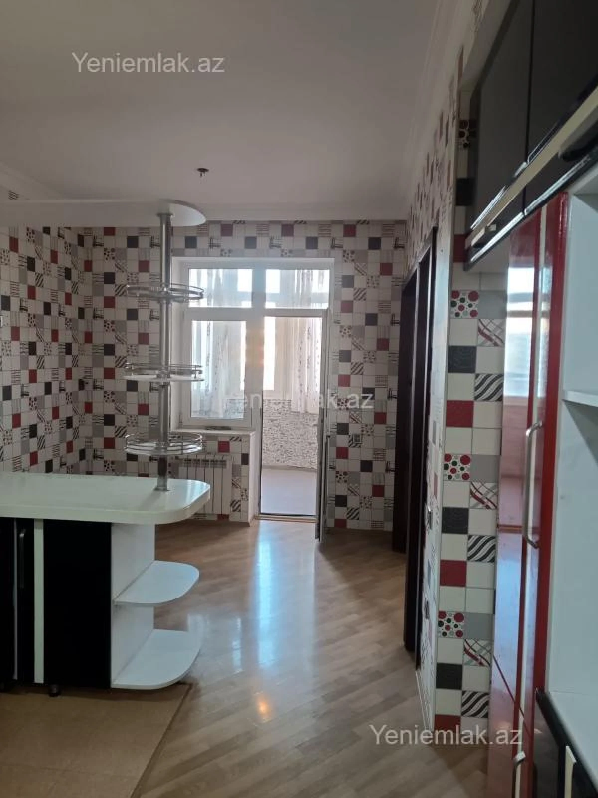 Satılır 3 otaqlı yeni tikili 112 m²