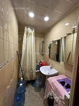 Satılır 2 otaqlı köhnə tikili 65 m²