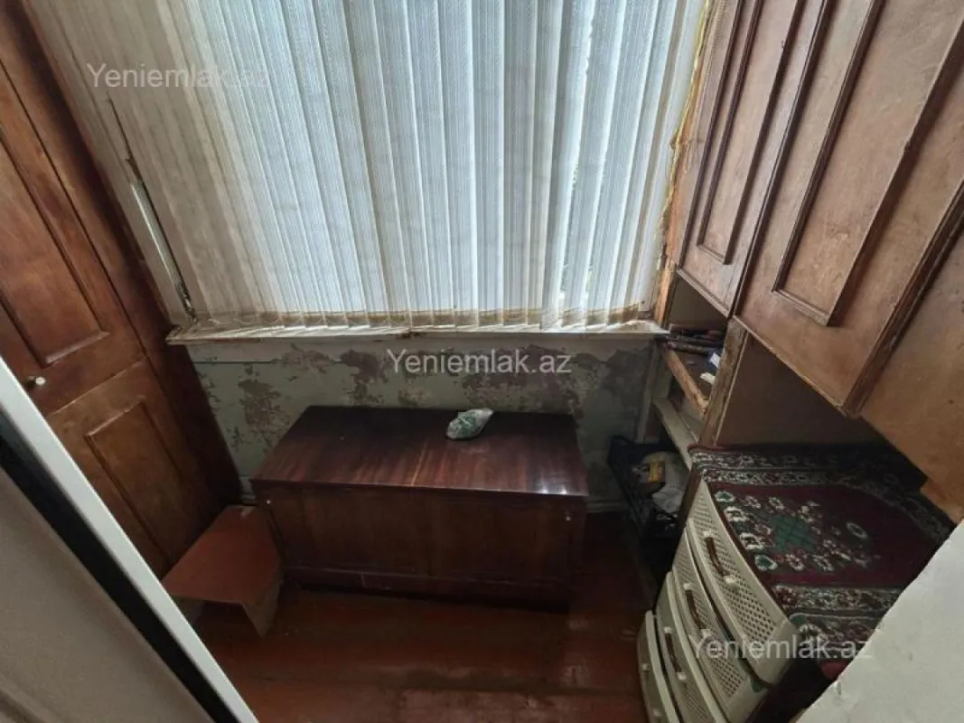Satılır 2 otaqlı köhnə tikili 65 m²