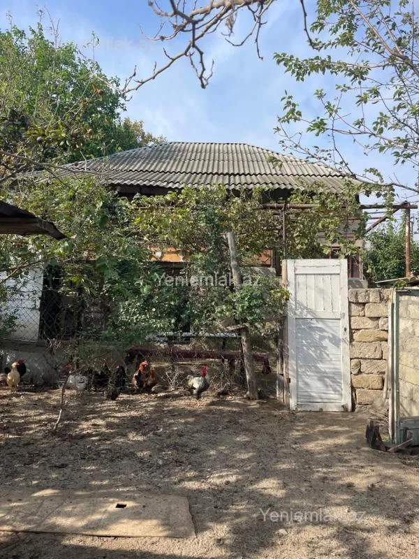 Satılır 4 otaqlı həyət evi 100 m²