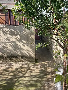 Satılır 4 otaqlı həyət evi 100 m²