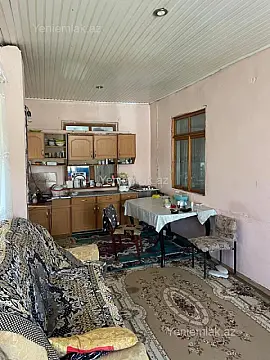 Satılır 4 otaqlı həyət evi 100 m²