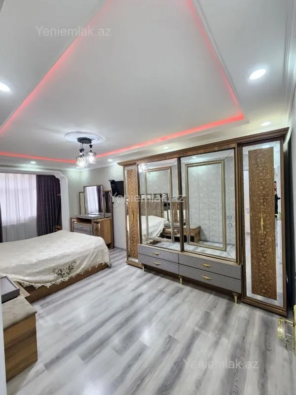 Satılır 5 otaqlı köhnə tikili 110 m²