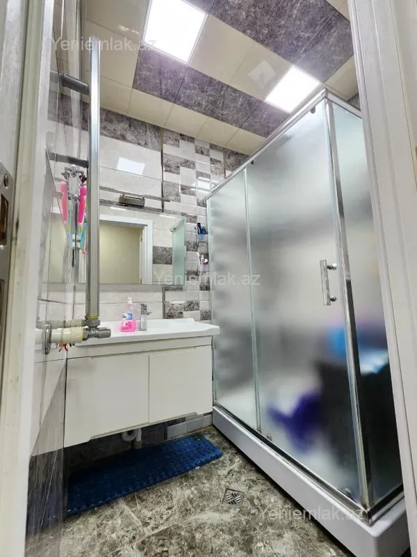 Satılır 5 otaqlı köhnə tikili 110 m²