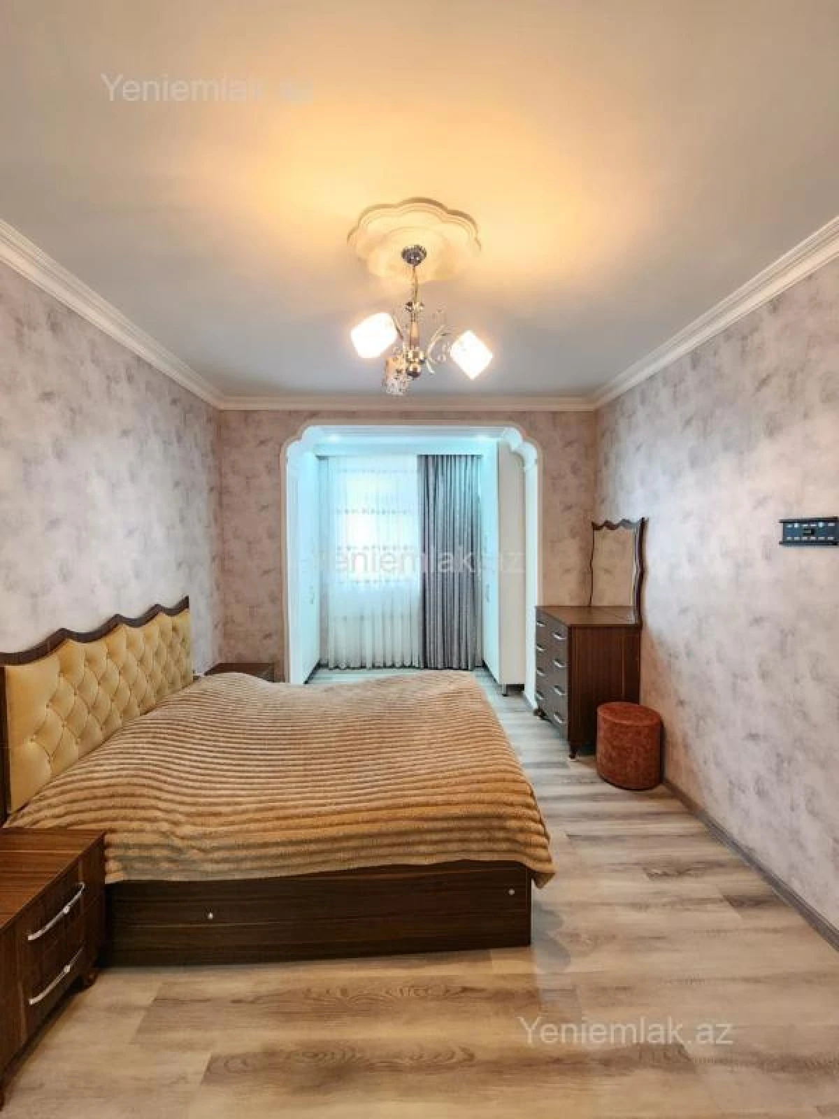 Satılır 5 otaqlı köhnə tikili 110 m²