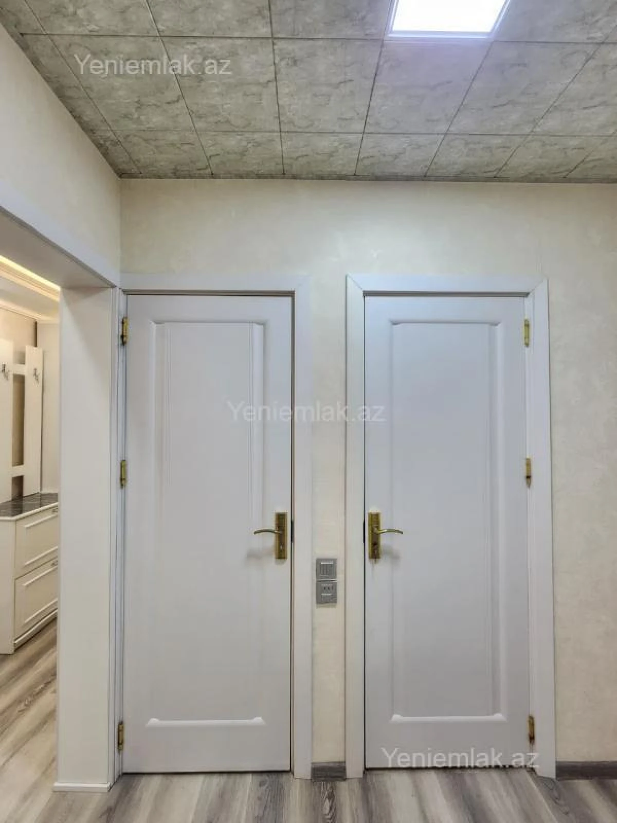 Satılır 5 otaqlı köhnə tikili 110 m²