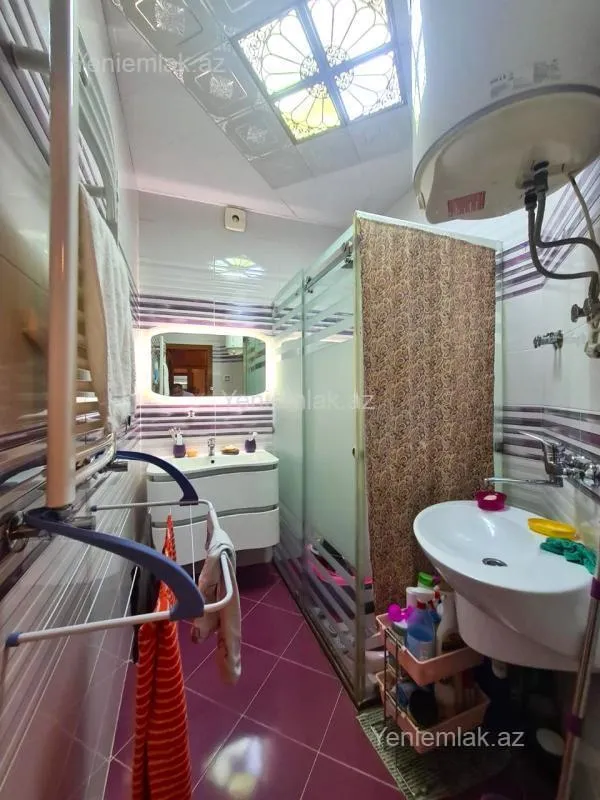 Satılır 3 otaqlı yeni tikili 110 m²