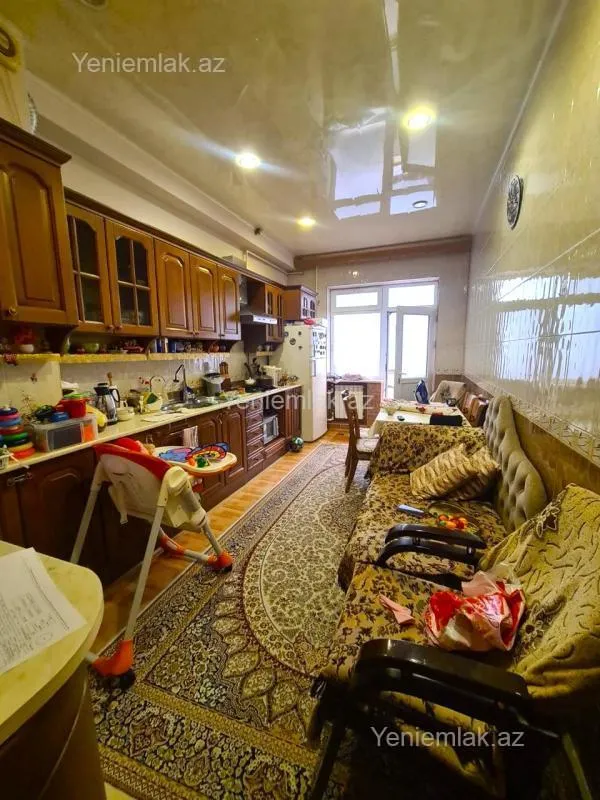 Satılır 3 otaqlı yeni tikili 110 m²