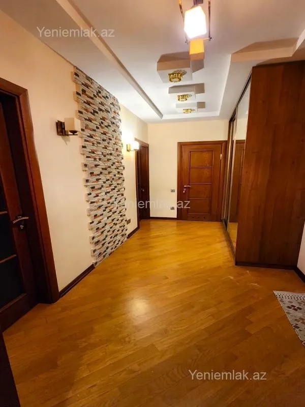 Satılır 3 otaqlı yeni tikili 76 m²
