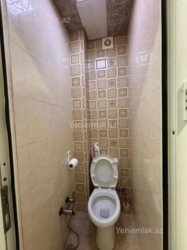 Satılır 4 otaqlı köhnə tikili 95 m²