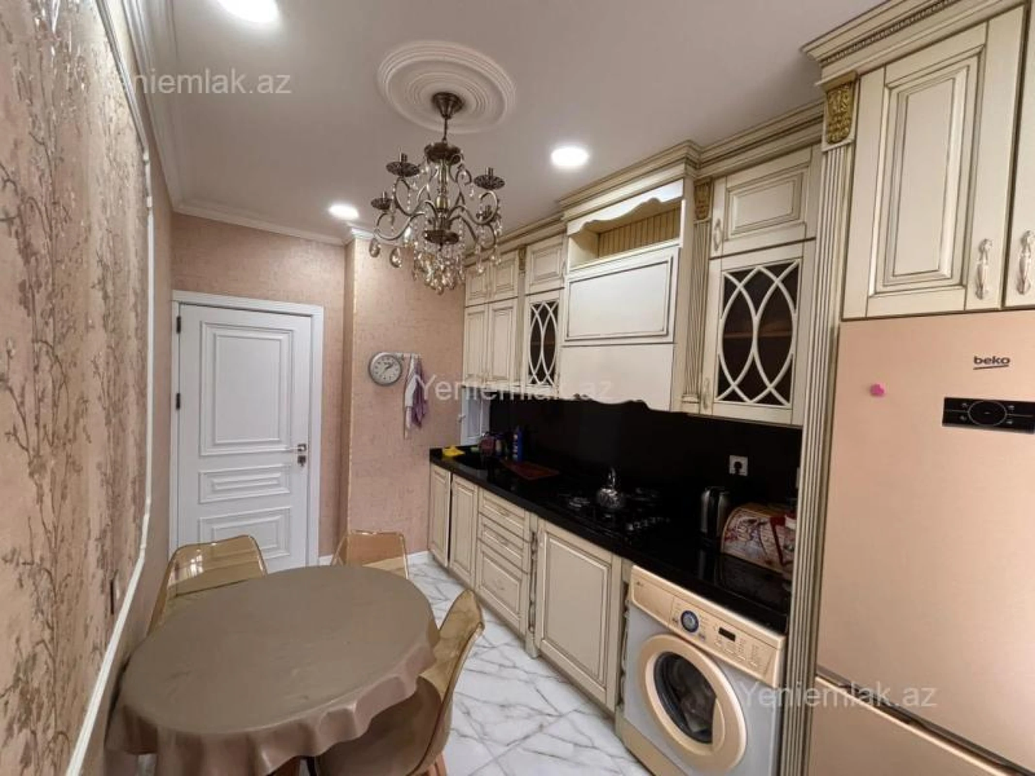 Satılır 4 otaqlı köhnə tikili 95 m²