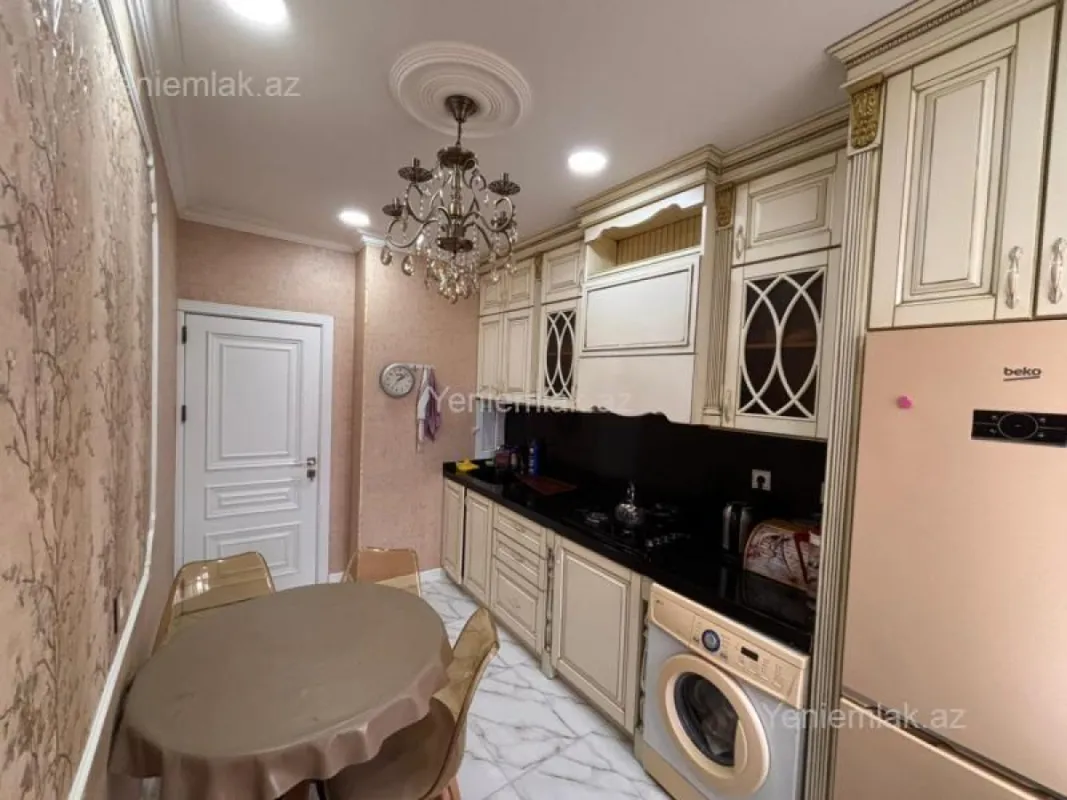 Satılır 4 otaqlı köhnə tikili 95 m²