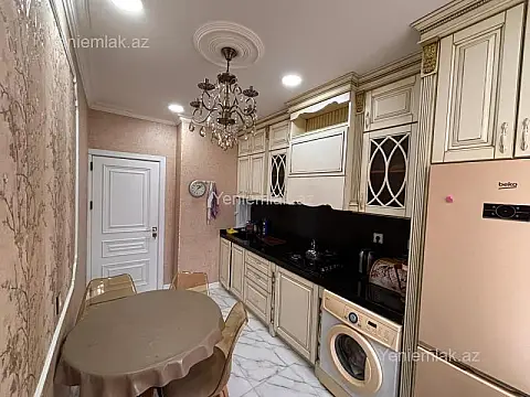 Satılır 4 otaqlı köhnə tikili 95 m² — Sumqayıt, 3-cü mikrorayon 4 otaq 95.00 m²