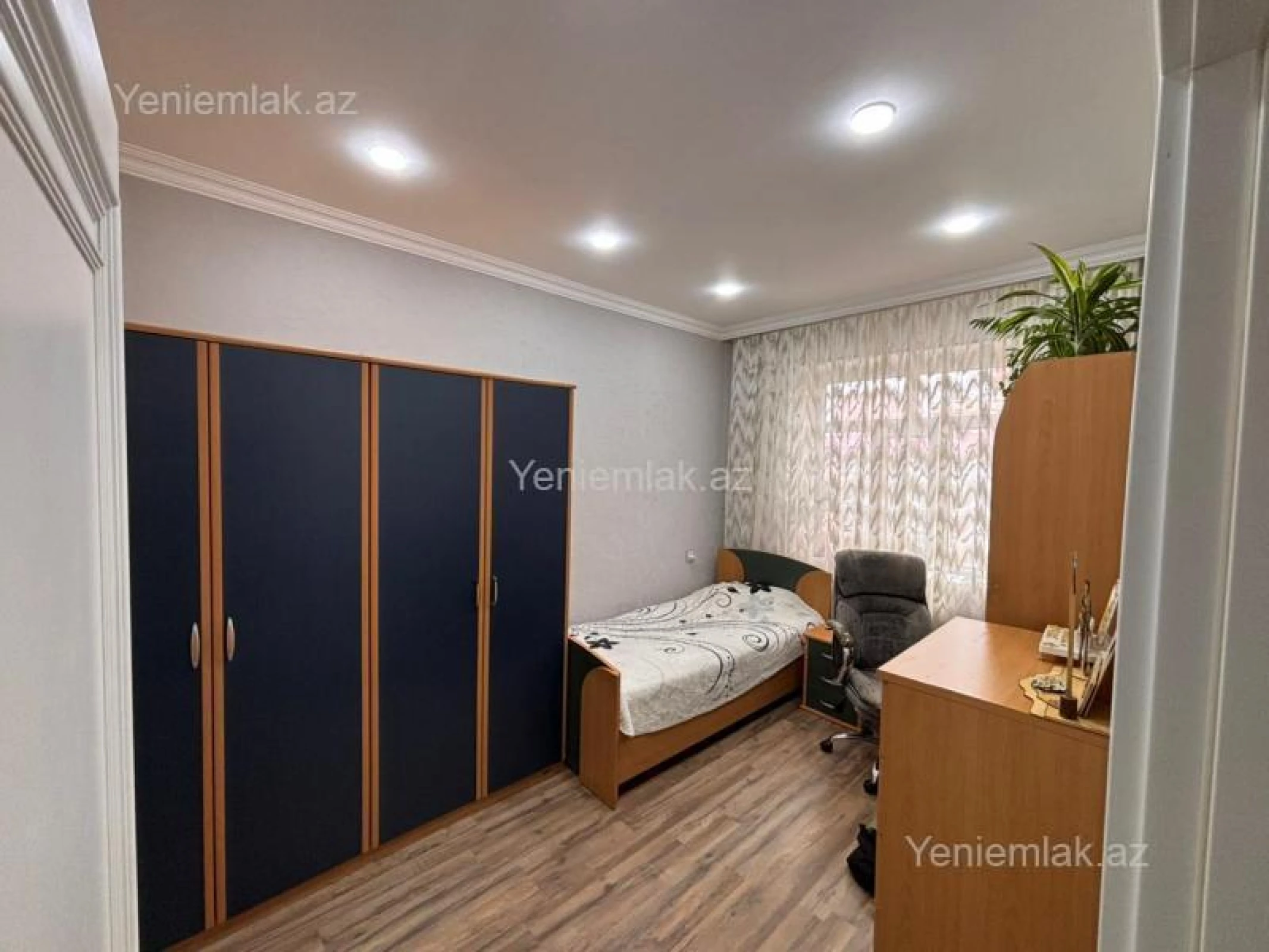 Satılır 4 otaqlı köhnə tikili 95 m²