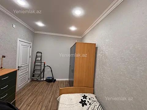 Satılır 4 otaqlı köhnə tikili 95 m²