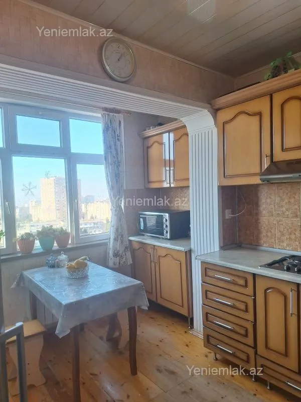 Satılır 2 otaqlı köhnə tikili 60 m²