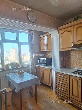 Satılır 2 otaqlı köhnə tikili 60 m²