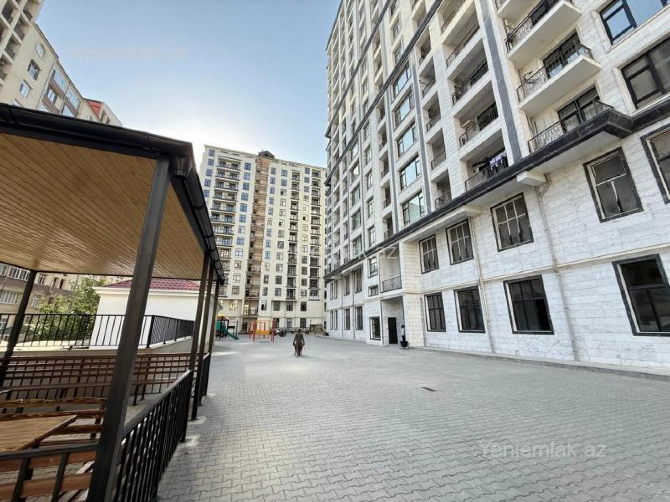 Satılır 2 otaqlı yeni tikili 69 m²