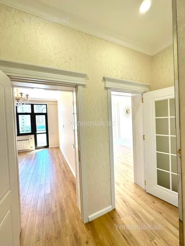 Satılır 3 otaqlı yeni tikili 105 m²
